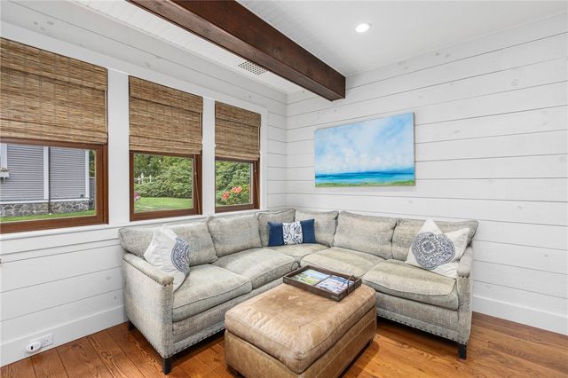 5 Ledge Road, Newport, RI 02840