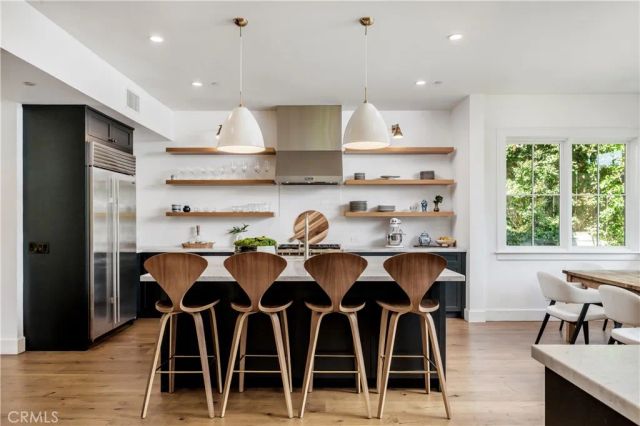 472 Holly Street, Laguna Beach, CA 92651