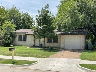 1217 Sunnyvale Drive, Arlington, TX 76010