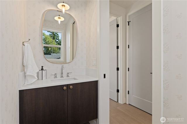 3243 13th Avenue W, Seattle, WA 98119