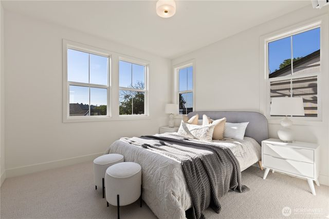 3243 13th Avenue W, Seattle, WA 98119