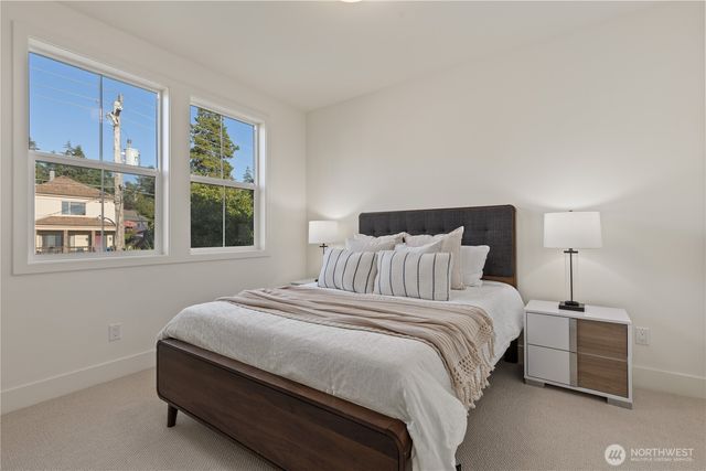3243 13th Avenue W, Seattle, WA 98119