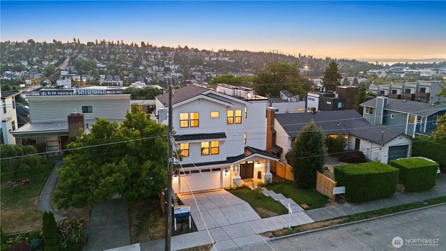 3243 13th Avenue W, Seattle, WA 98119