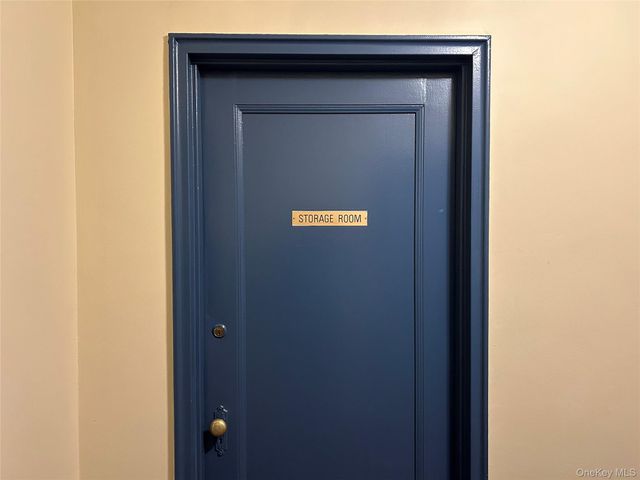 60 Pinewood Avenue 1B, Hartsdale, NY 10530