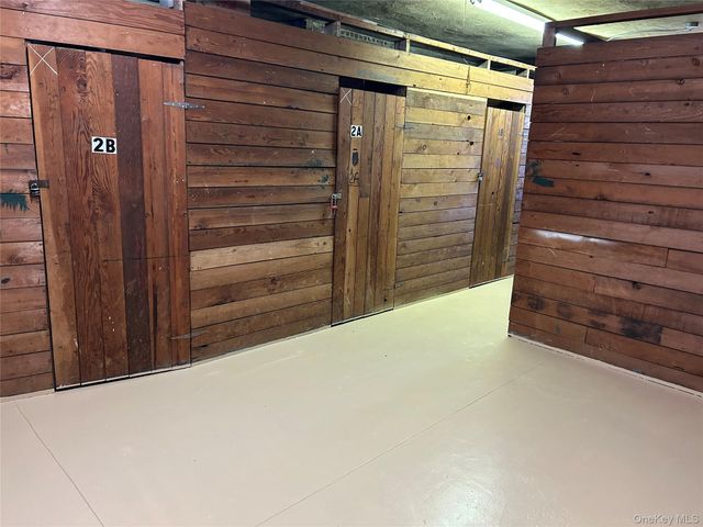 60 Pinewood Avenue 1B, Hartsdale, NY 10530