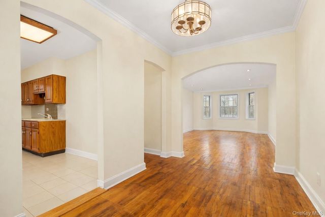 60 Pinewood Avenue 1B, Hartsdale, NY 10530