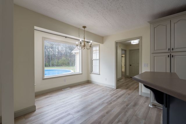 801 Cherokee Hills Dr, Loretto, TN 38469