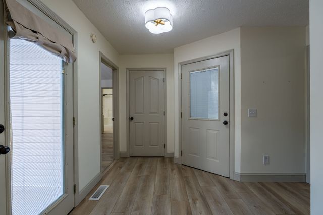 801 Cherokee Hills Dr, Loretto, TN 38469