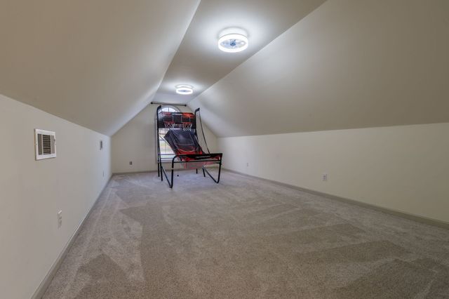 801 Cherokee Hills Dr, Loretto, TN 38469