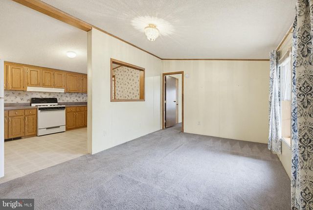 22 MADGE DR, Lancaster, PA 17603