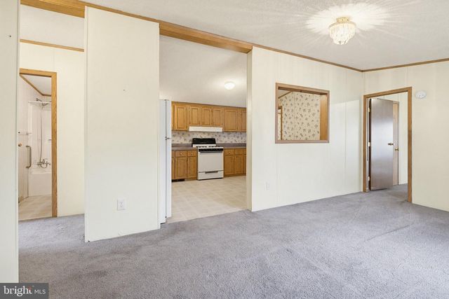 22 MADGE DR, Lancaster, PA 17603