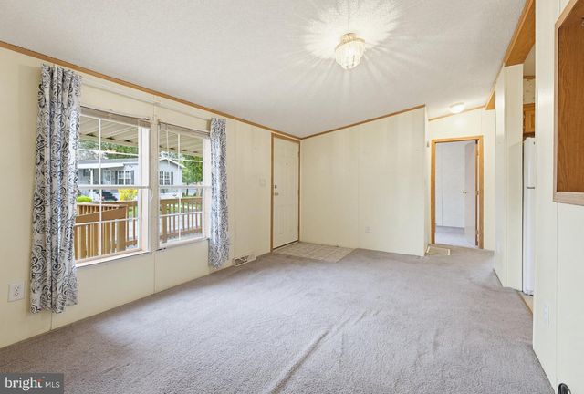 22 MADGE DR, Lancaster, PA 17603