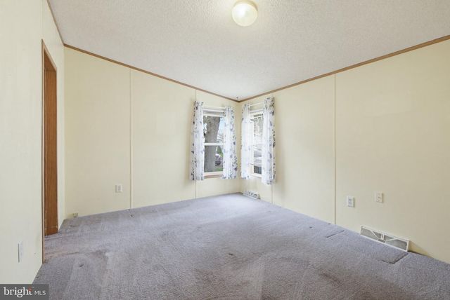 22 MADGE DR, Lancaster, PA 17603