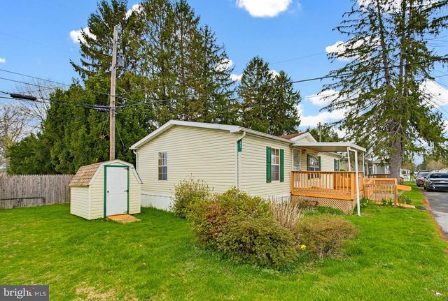 22 MADGE DR, Lancaster, PA 17603
