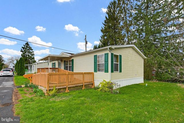 22 MADGE DR, Lancaster, PA 17603