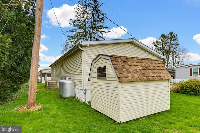 22 MADGE DR, Lancaster, PA 17603