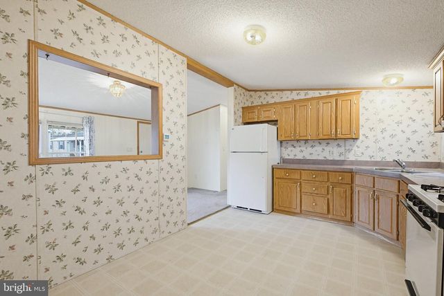 22 MADGE DR, Lancaster, PA 17603