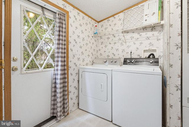 22 MADGE DR, Lancaster, PA 17603