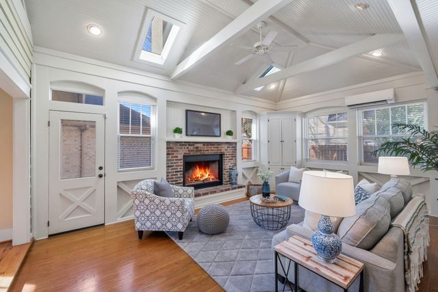 203A Woodmont Cir, Nashville, TN 37205