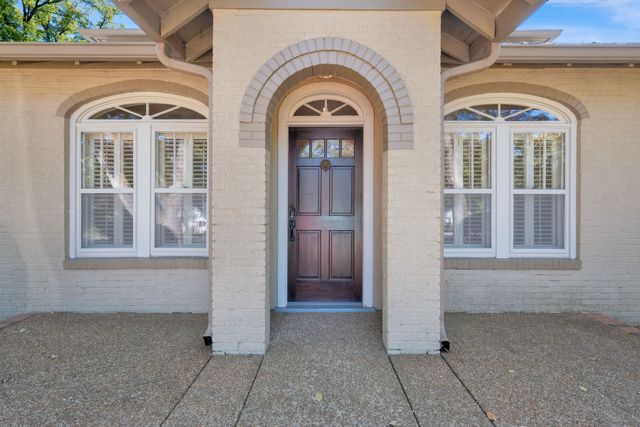 203A Woodmont Cir, Nashville, TN 37205