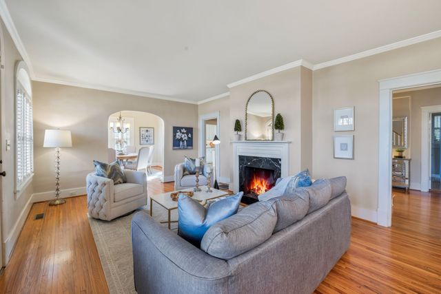 203A Woodmont Cir, Nashville, TN 37205