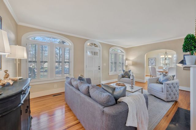 203A Woodmont Cir, Nashville, TN 37205