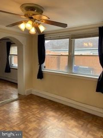 323 MARTIN DR, New Castle, DE 19720