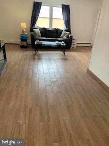 323 MARTIN DR, New Castle, DE 19720