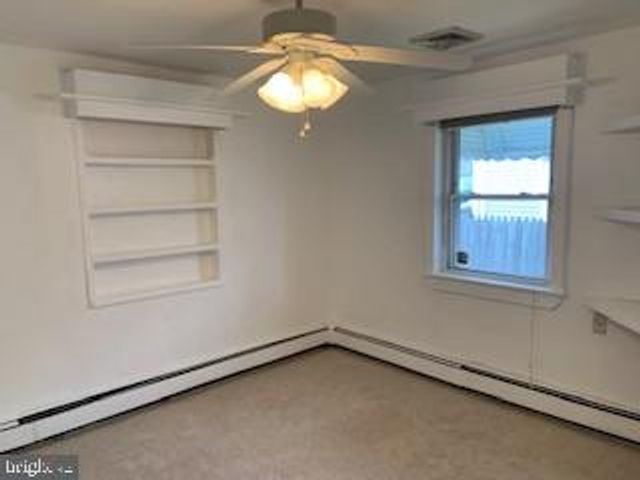 323 MARTIN DR, New Castle, DE 19720