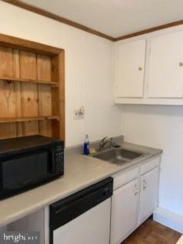 323 MARTIN DR, New Castle, DE 19720