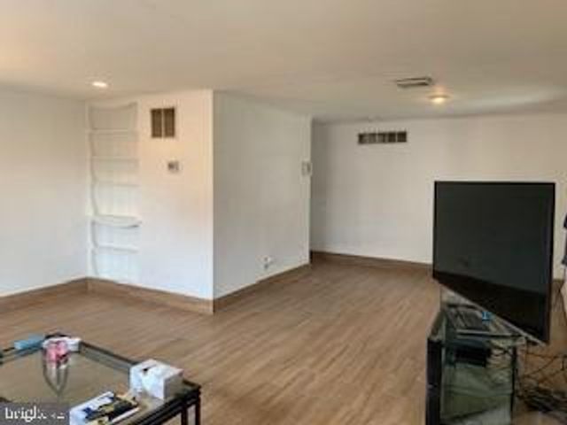 323 MARTIN DR, New Castle, DE 19720