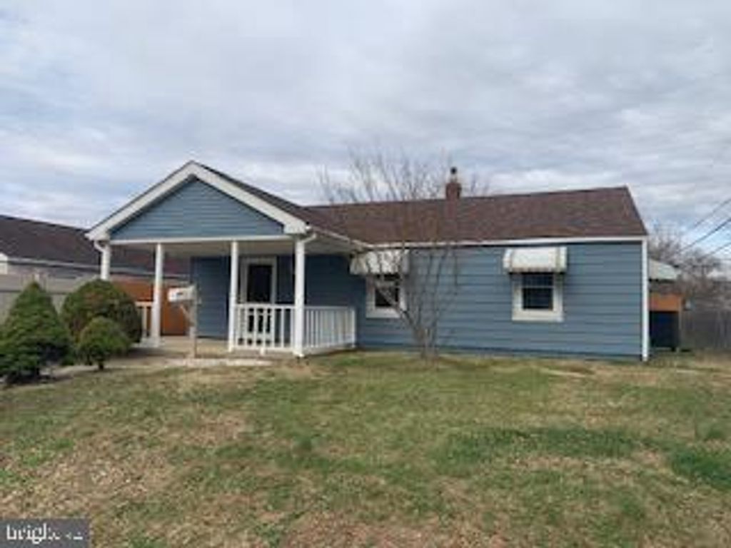 323 MARTIN DR, New Castle, DE 19720