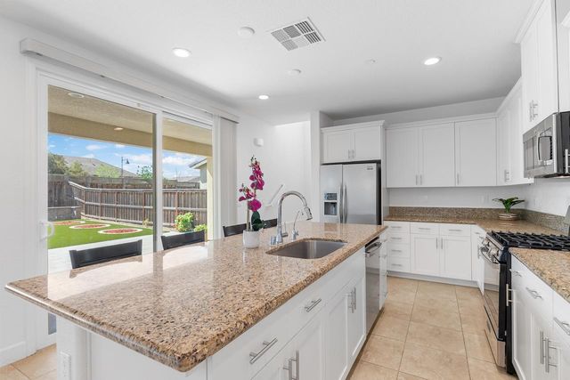 18338 Amador Dr, Lathrop, CA 95330