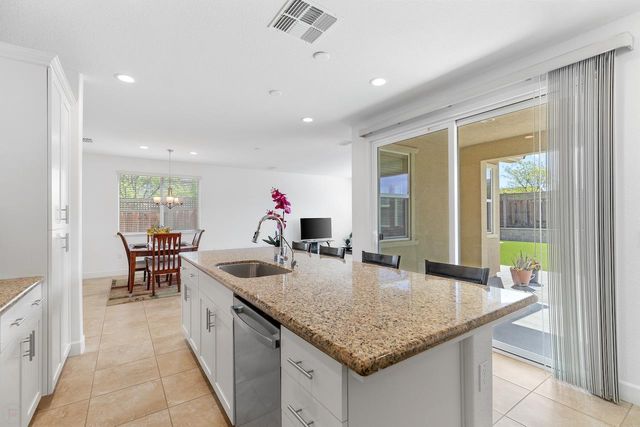 18338 Amador Dr, Lathrop, CA 95330