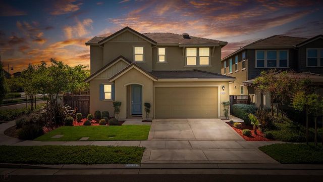 18338 Amador Dr, Lathrop, CA 95330