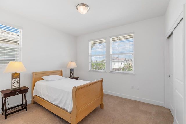 18338 Amador Dr, Lathrop, CA 95330