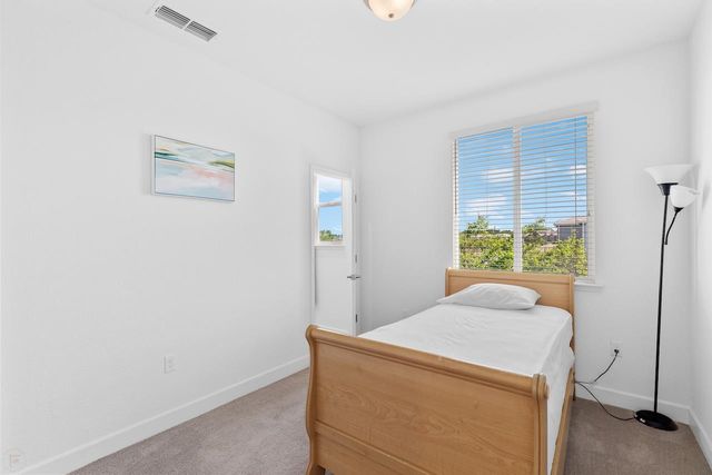 18338 Amador Dr, Lathrop, CA 95330