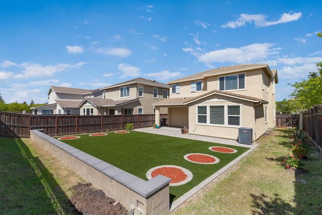 18338 Amador Dr, Lathrop, CA 95330