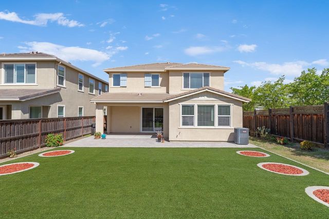 18338 Amador Dr, Lathrop, CA 95330