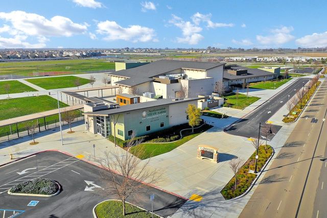 18338 Amador Dr, Lathrop, CA 95330