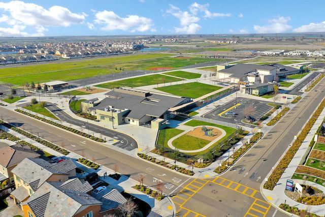 18338 Amador Dr, Lathrop, CA 95330