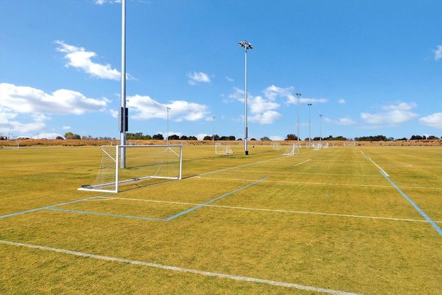 18338 Amador Dr, Lathrop, CA 95330