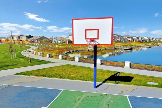 18338 Amador Dr, Lathrop, CA 95330