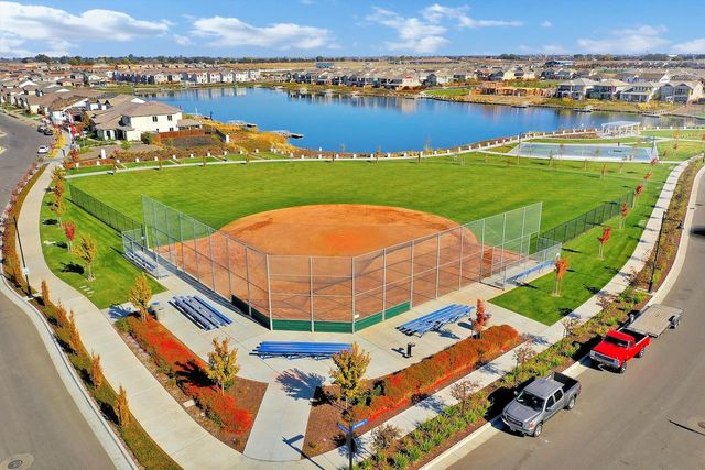 18338 Amador Dr, Lathrop, CA 95330