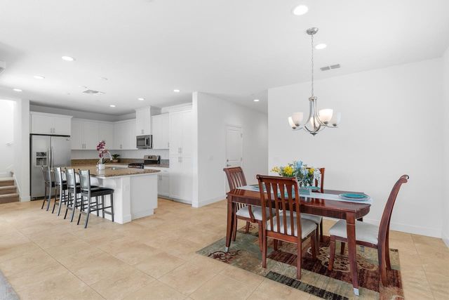 18338 Amador Dr, Lathrop, CA 95330