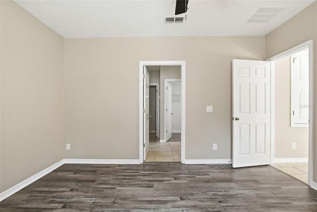 23806 COMPANERO DRIVE, Sorrento, FL 32776