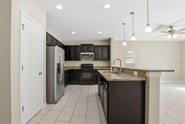 23806 COMPANERO DRIVE, Sorrento, FL 32776