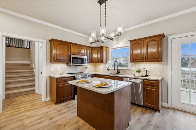 609 Mason Ln, Goodlettsville, TN 37072