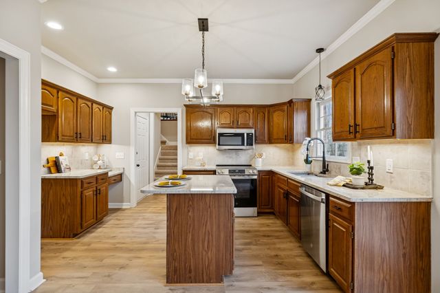 609 Mason Ln, Goodlettsville, TN 37072