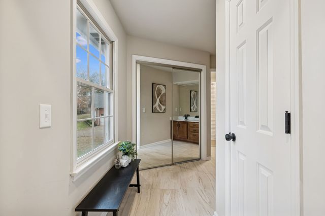 609 Mason Ln, Goodlettsville, TN 37072